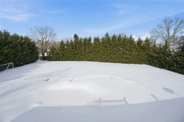 4 Stell Lane, East Northport, NY 11731