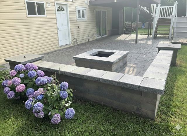 4 Stell Lane, East Northport, NY 11731