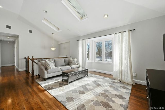 4 Stell Lane, East Northport, NY 11731