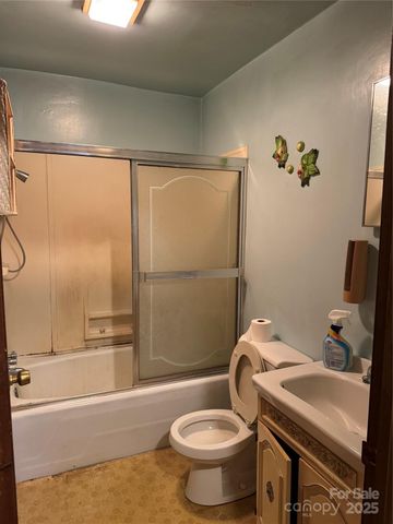 201 Tinsley Road, Brevard, NC 28712