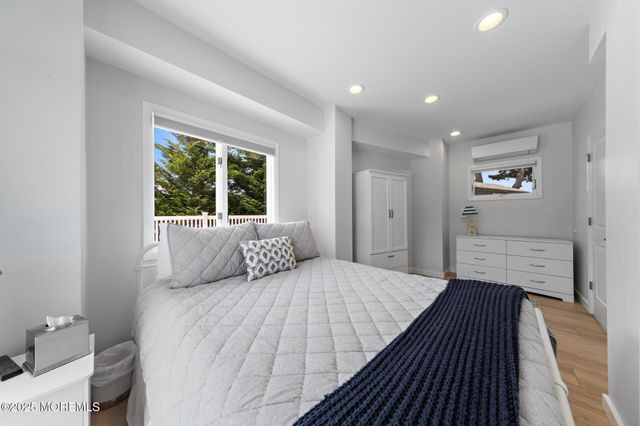 44 Harbor Lane, Long Beach Twp, NJ 08008