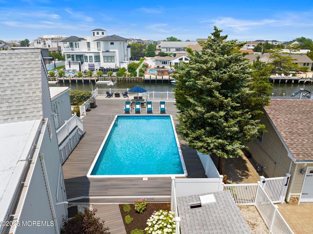 44 Harbor Lane, Long Beach Twp, NJ 08008