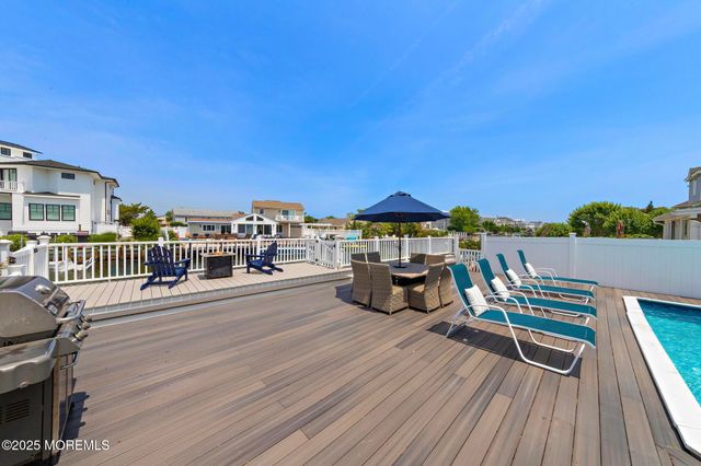 44 Harbor Lane, Long Beach Twp, NJ 08008