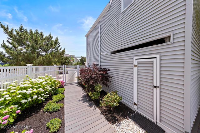 44 Harbor Lane, Long Beach Twp, NJ 08008