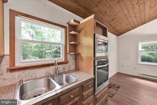 2310 EAGLE CV, Auburn, PA 17922