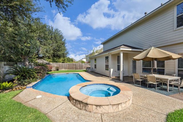 19010 Country Square Drive, Houston, TX 77084