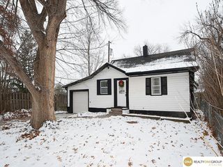 2811 N 68th Street, Omaha, NE 68104