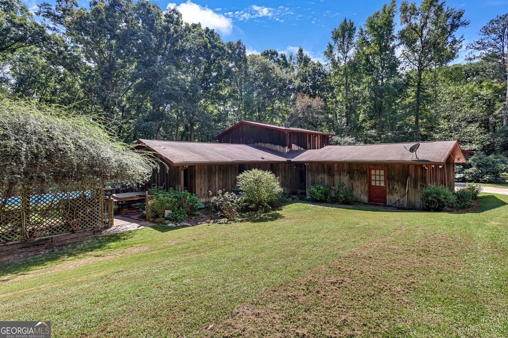 2597 Valleydale Drive NE, Conyers, GA 30012 — exterior