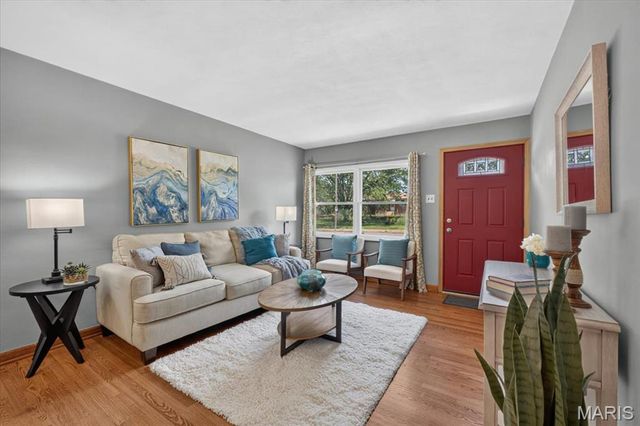 5716 Eichelberger Street, St Louis, MO 63109