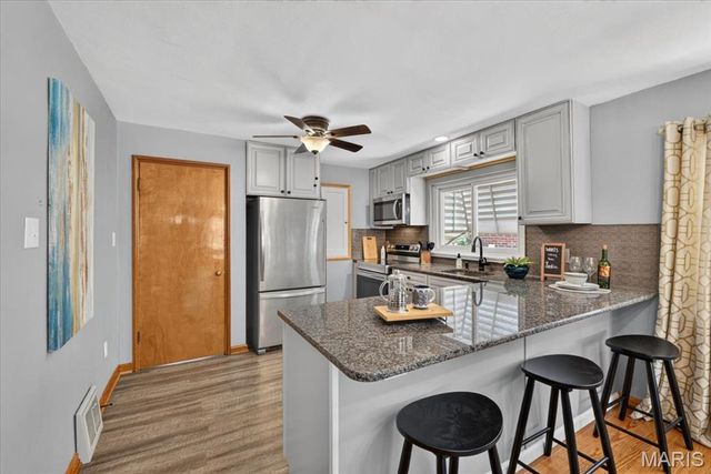 5716 Eichelberger Street, St Louis, MO 63109