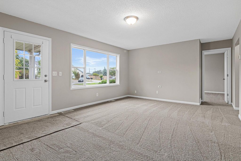 1320 132nd Avenue NE, Blaine, MN 55434 — photo 4