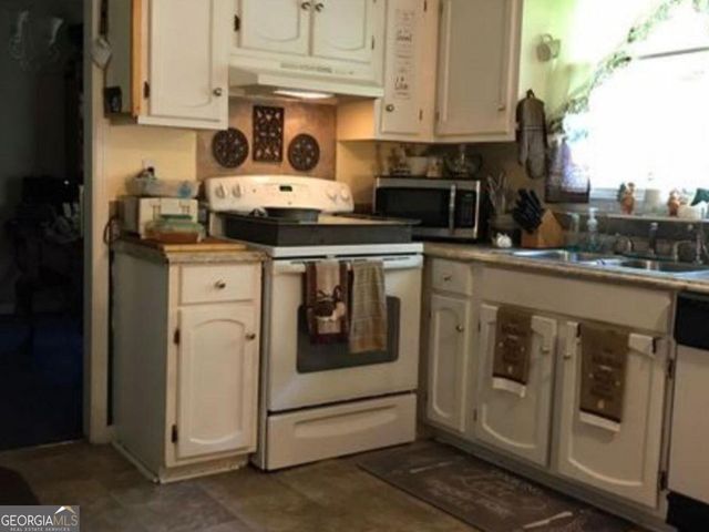 1950 Morris Drive, Riverdale, GA 30296