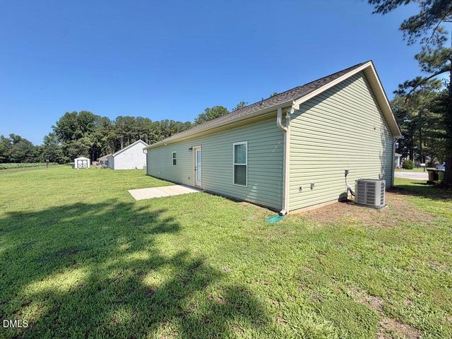404 S Eastwood Drive, Benson, NC 27504