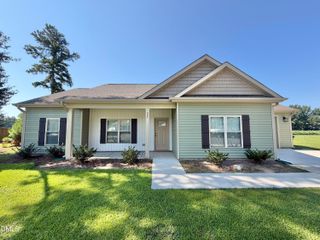 404 S Eastwood Drive, Benson, NC 27504