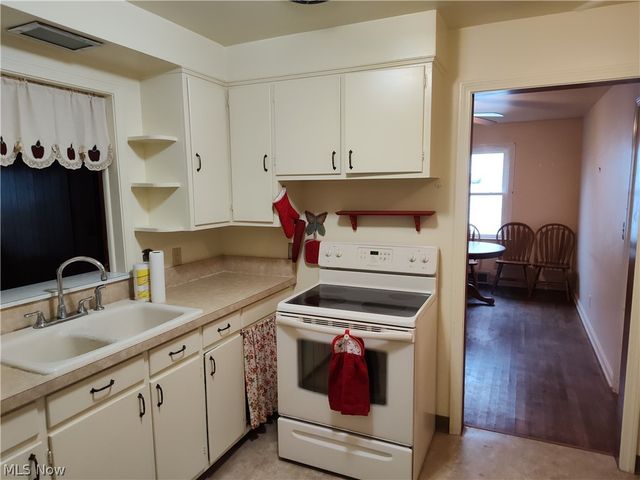 2124 E 40th Street, Ashtabula, OH 44004