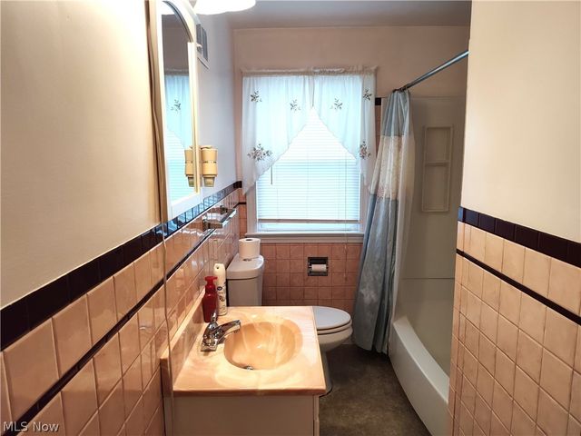 2124 E 40th Street, Ashtabula, OH 44004