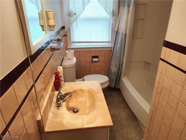 2124 E 40th Street, Ashtabula, OH 44004