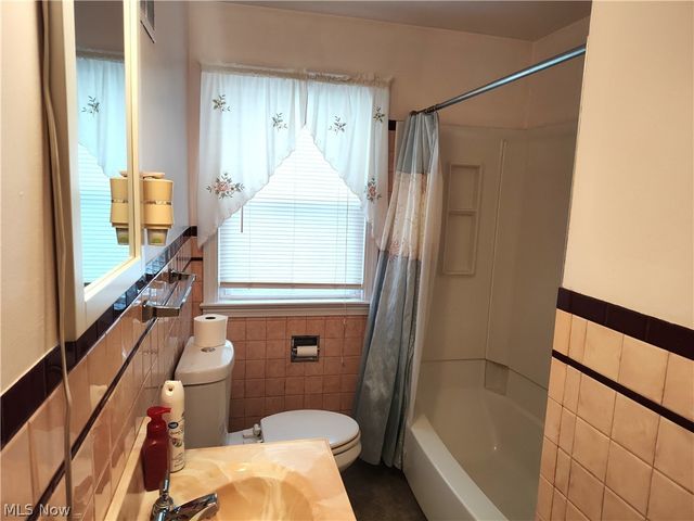 2124 E 40th Street, Ashtabula, OH 44004