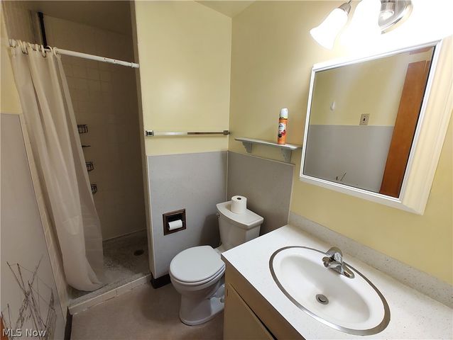 2124 E 40th Street, Ashtabula, OH 44004