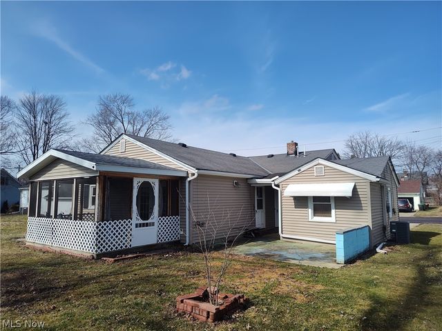 2124 E 40th Street, Ashtabula, OH 44004