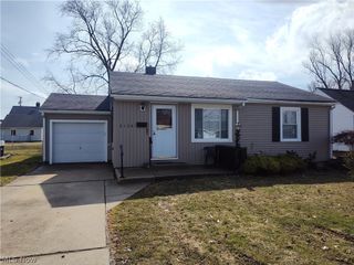 2124 E 40th Street, Ashtabula, OH 44004