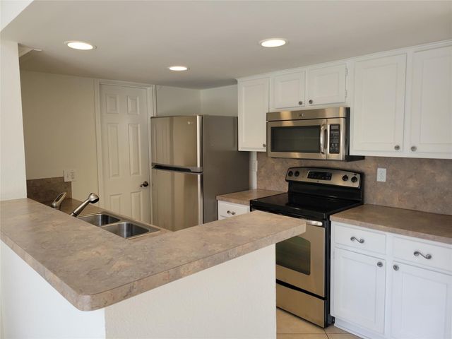 2300 Old Spanish Trail 2047, Houston, TX 77054