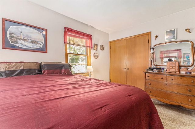 31 W Lakewood Boulevard, Holland, MI 49424