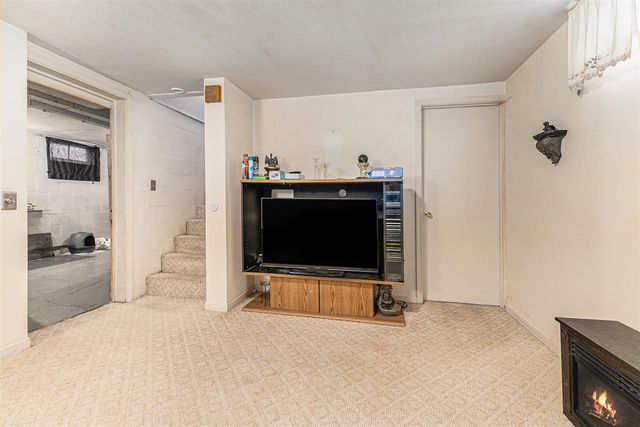 31 W Lakewood Boulevard, Holland, MI 49424