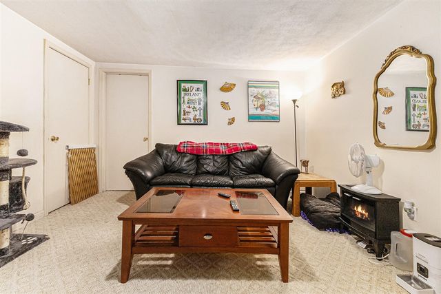 31 W Lakewood Boulevard, Holland, MI 49424