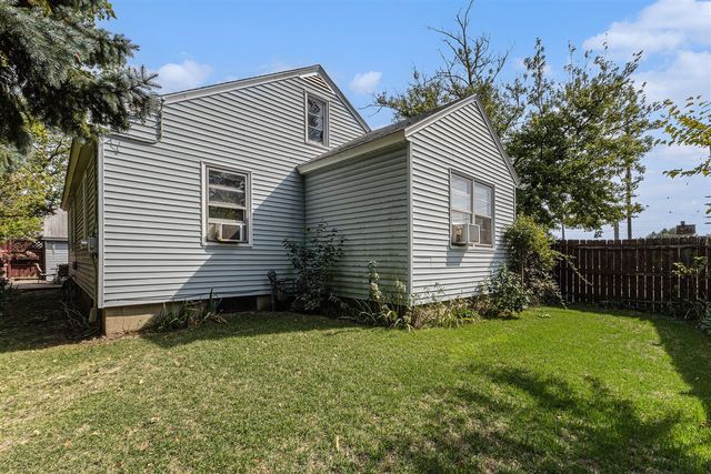 31 W Lakewood Boulevard, Holland, MI 49424