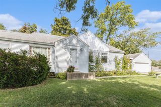 31 W Lakewood Boulevard, Holland, MI 49424