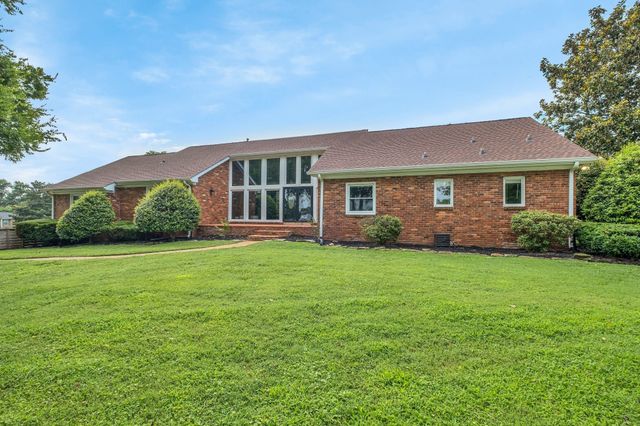 301 Brandywine Dr, Old Hickory, TN 37138