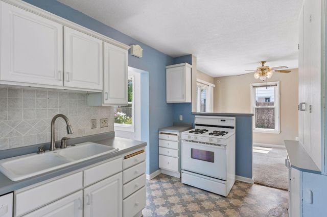 333 8th Avenue N, Hopkins, MN 55343