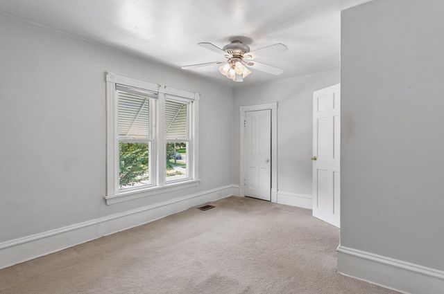 333 8th Avenue N, Hopkins, MN 55343
