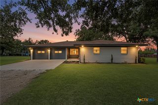 818 E Young Avenue, Temple, TX 76501
