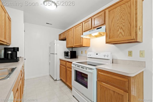 43220 Fountain Drive, Sterling Heights, MI 48313