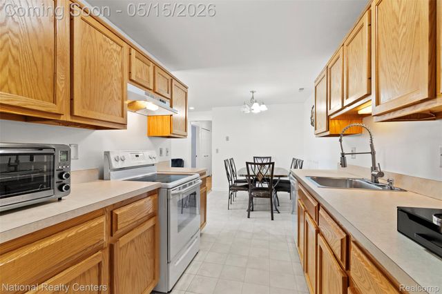 43220 Fountain Drive, Sterling Heights, MI 48313