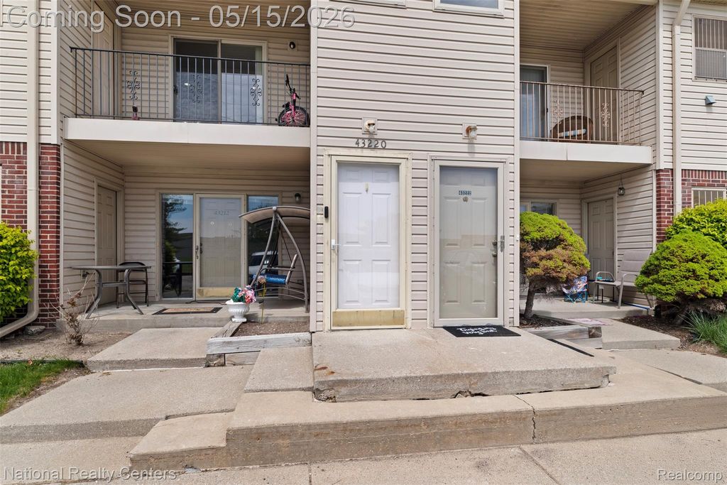 43220 Fountain Drive, Sterling Heights, MI 48313