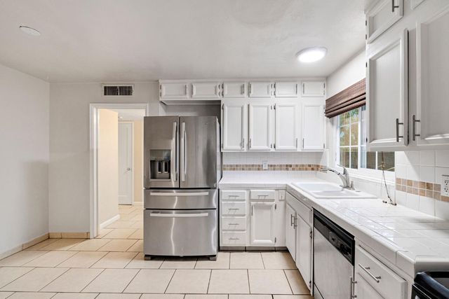 1314 W Weldon Avenue, Fresno, CA 93705