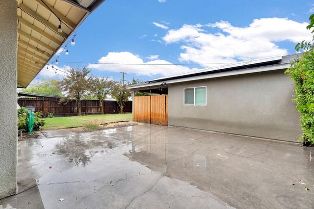 1314 W Weldon Avenue, Fresno, CA 93705