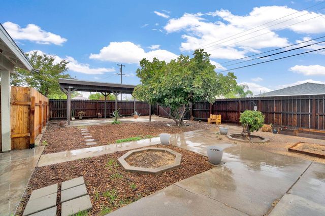 1314 W Weldon Avenue, Fresno, CA 93705