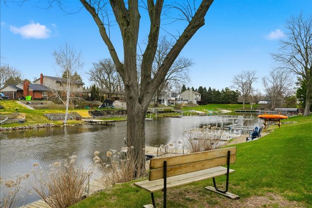 1888 Squaw Lagoon Drive, Oxford, MI 48371