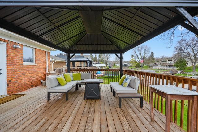 1888 Squaw Lagoon Drive, Oxford, MI 48371