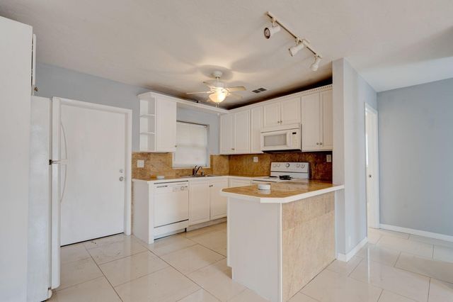 311 De Carie Street, Delray Beach, FL 33444