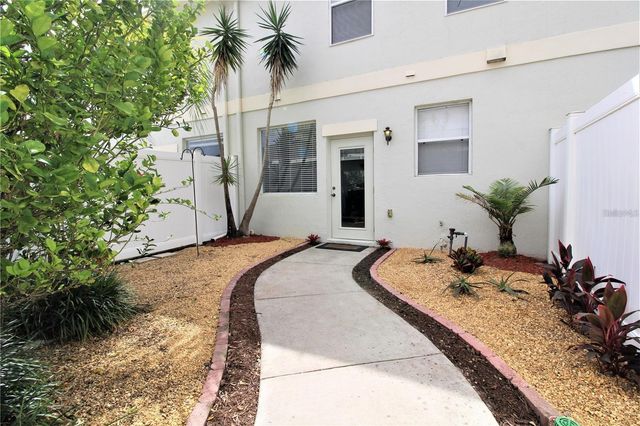 8716 DANFORTH DRIVE, Windermere, FL 34786