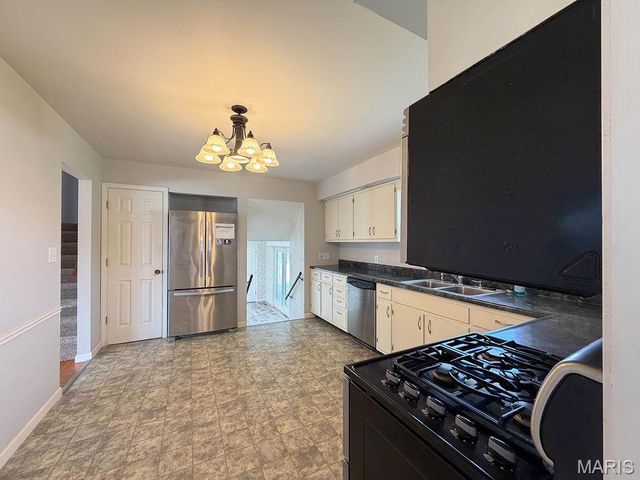 1521 Sweeney Drive, Festus, MO 63028