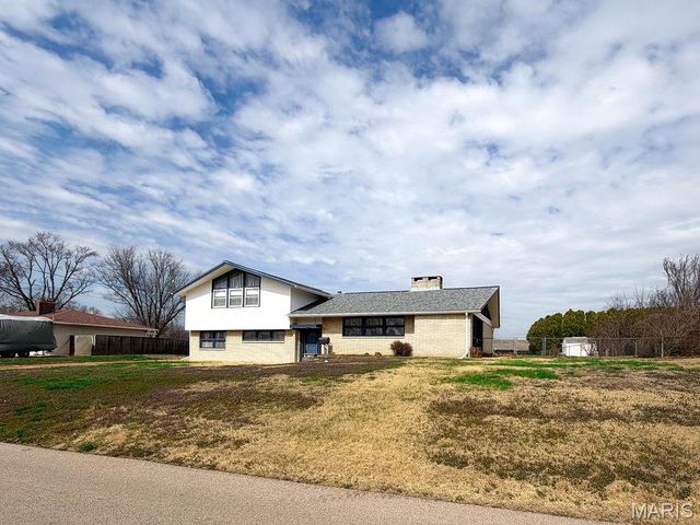 1521 Sweeney Drive, Festus, MO 63028