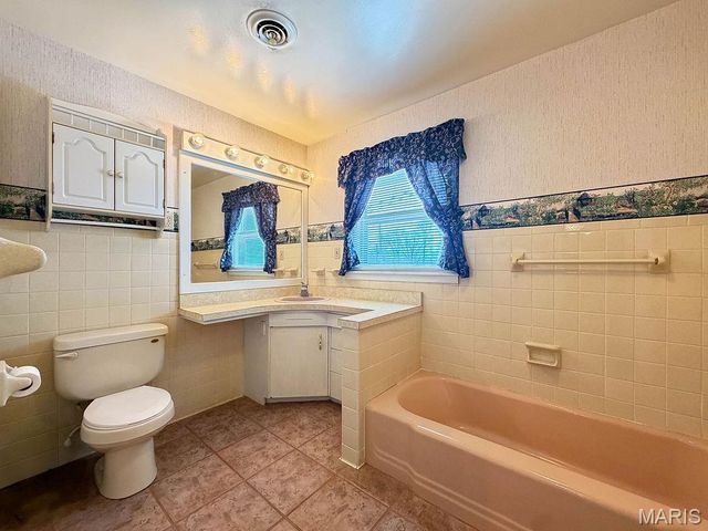 1521 Sweeney Drive, Festus, MO 63028