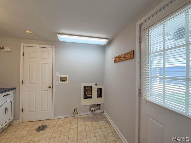 1521 Sweeney Drive, Festus, MO 63028