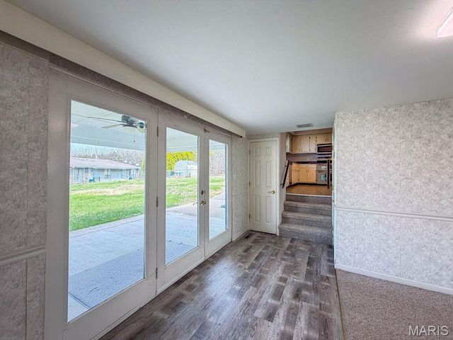 1521 Sweeney Drive, Festus, MO 63028